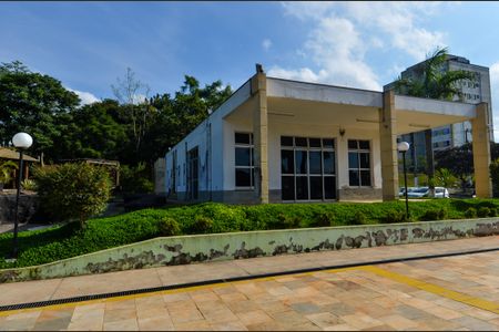 Apartamento para alugar com 42m², 2 quartos e 1 vaga Apartamento para alugar com 42m², 2 quartos e 1 vagaÁrea comum - Salão de festas