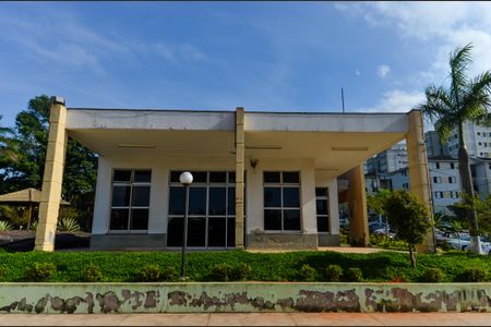 Apartamento para alugar com 42m², 2 quartos e 1 vaga Apartamento para alugar com 42m², 2 quartos e 1 vagaÁrea comum - Salão de festas