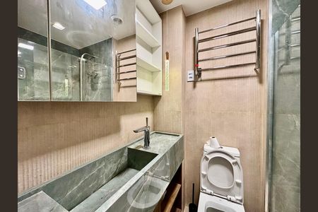 Apartamento para alugar com 62m², 2 quartos e 1 vaga Apartamento para alugar com 62m², 2 quartos e 1 vagaSuite Banheiro