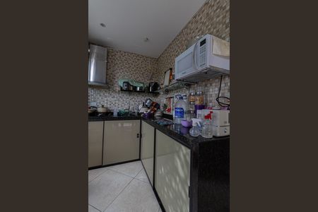 Casa à venda com 240m², 3 quartos e 1 vaga Casa à venda com 240m², 3 quartos e 1 vagaCasa 2 - Sala e Cozinha