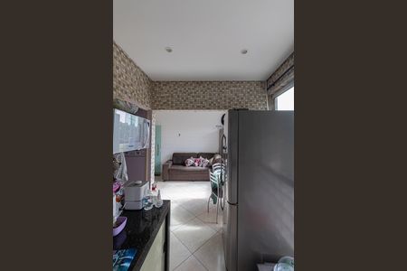 Casa à venda com 240m², 3 quartos e 1 vaga Casa à venda com 240m², 3 quartos e 1 vagaCasa 2 - Sala e Cozinha