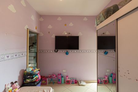 Casa à venda com 240m², 3 quartos e 1 vaga Casa à venda com 240m², 3 quartos e 1 vagaCasa 2 - Quarto