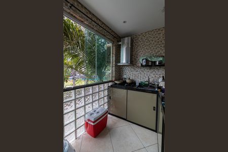 Casa à venda com 240m², 3 quartos e 1 vaga Casa à venda com 240m², 3 quartos e 1 vagaCasa 2 - Sala e Cozinha