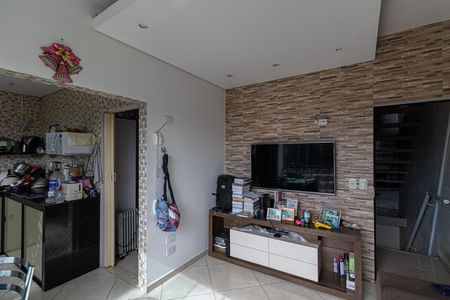 Casa à venda com 240m², 3 quartos e 1 vaga Casa à venda com 240m², 3 quartos e 1 vagaCasa 2 - Sala e Cozinha