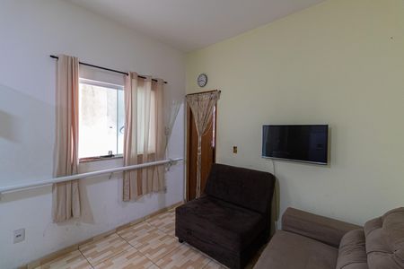 Casa à venda com 240m², 3 quartos e 1 vaga Casa à venda com 240m², 3 quartos e 1 vagaSala e Cozinha