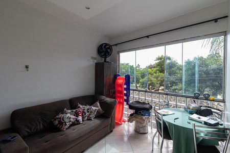 Casa à venda com 240m², 3 quartos e 1 vaga Casa à venda com 240m², 3 quartos e 1 vagaCasa 2 - Sala e Cozinha Casa 2 - Sala e Cozinha