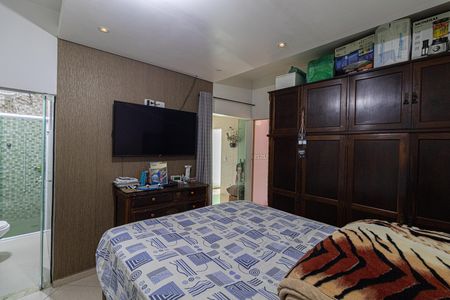 Casa à venda com 240m², 3 quartos e 1 vaga Casa à venda com 240m², 3 quartos e 1 vagaCasa 2 - Suíte