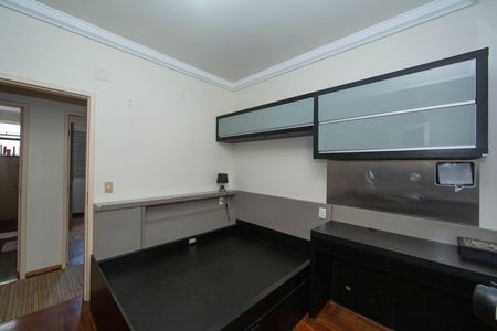 Apartamento à venda com 180m², 4 quartos e 1 vaga Apartamento à venda com 180m², 4 quartos e 1 vagaQUARTO3