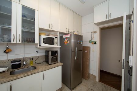 Apartamento à venda com 180m², 4 quartos e 1 vaga Apartamento à venda com 180m², 4 quartos e 1 vagaCOZINHA
