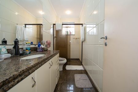 Apartamento à venda com 180m², 4 quartos e 1 vaga Apartamento à venda com 180m², 4 quartos e 1 vagaBANHEIRO2