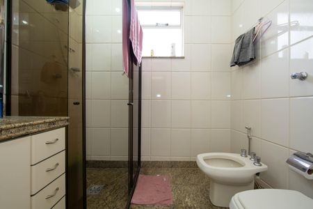 Apartamento à venda com 180m², 4 quartos e 1 vaga Apartamento à venda com 180m², 4 quartos e 1 vagaBANHEIRO1