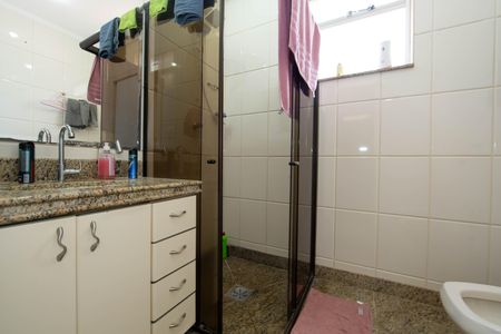 Apartamento à venda com 180m², 4 quartos e 1 vaga Apartamento à venda com 180m², 4 quartos e 1 vagaBANHEIRO1