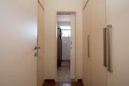 Apartamento à venda com 180m², 4 quartos e 1 vaga Apartamento à venda com 180m², 4 quartos e 1 vagaCLOSET