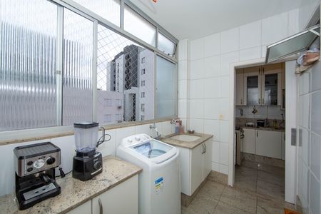 Apartamento à venda com 180m², 4 quartos e 1 vaga Apartamento à venda com 180m², 4 quartos e 1 vagaAREA DE SERVICO