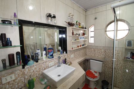 Casa à venda com 150m², 3 quartos e 6 vagasBanheiro 2