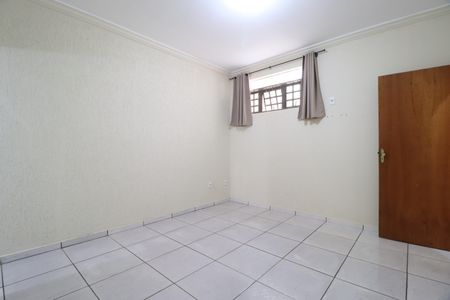 Casa para alugar com 200m², 3 quartos e 3 vagasQuarto 1 - Suíte