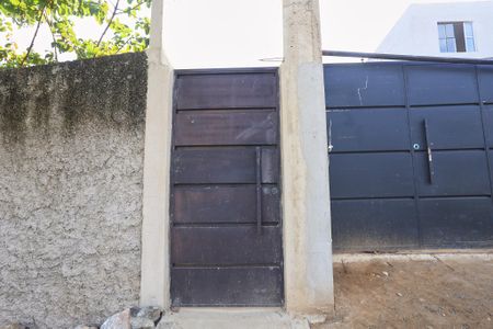 Casa para alugar com 45m², 2 quartos e sem vaga Casa para alugar com 45m², 2 quartos e sem vagaFachada