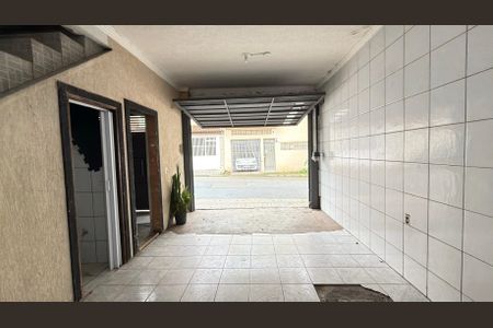 Casa para alugar com 50m², 2 quartos e 1 vaga