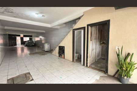 Casa para alugar com 50m², 2 quartos e 1 vaga