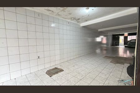 Casa para alugar com 50m², 2 quartos e 1 vaga