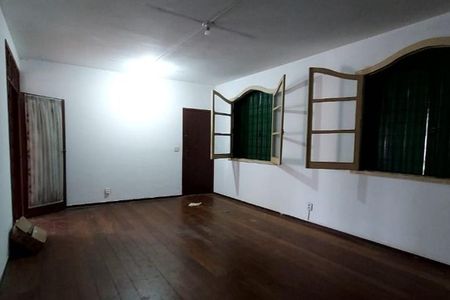 Casa à venda com 5 quartos, 230m² em Serra, Belo Horizonte