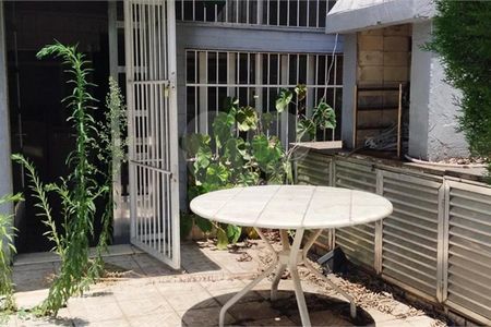 Casa à venda com 3 quartos, 208m² em Vila Paiva, São Paulo