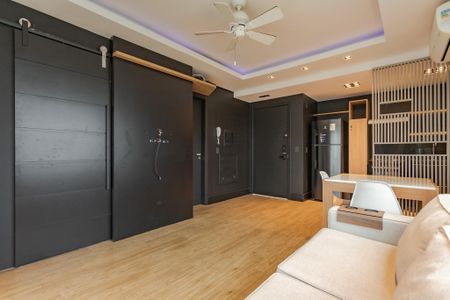 Sala de apartamento para alugar com 1 quarto, 55m² em Jardim Europa, Porto Alegre