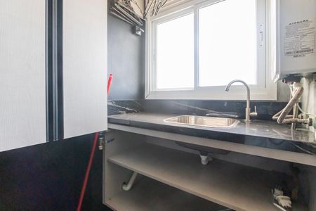 Banheiro de apartamento para alugar com 1 quarto, 55m² em Jardim Europa, Porto Alegre