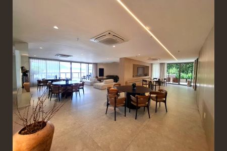 Apartamento à venda com 214m², 4 quartos e 2 vagas