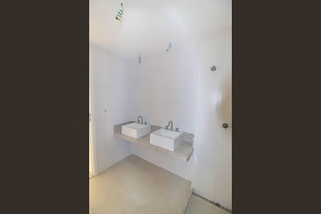 Apartamento à venda com 214m², 4 quartos e 2 vagas