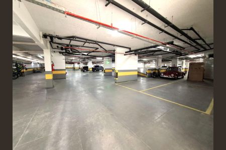 Apartamento à venda com 214m², 4 quartos e 2 vagas