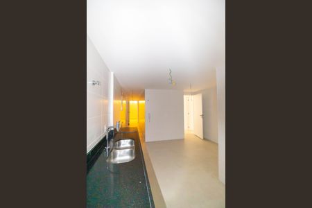 Apartamento à venda com 214m², 4 quartos e 2 vagas