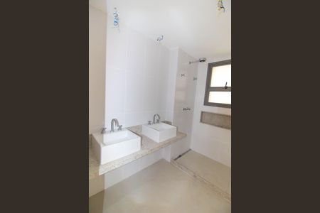 Apartamento à venda com 214m², 4 quartos e 2 vagas