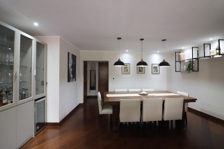 Apartamento à venda com 160m², 4 quartos e 3 vagasSala 