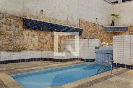 Apartamento à venda com 160m², 4 quartos e 3 vagas Apartamento à venda com 160m², 4 quartos e 3 vagasÁrea comum - Piscina