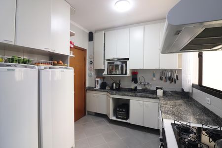 Apartamento à venda com 160m², 4 quartos e 3 vagasCozinha 