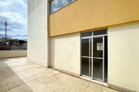Apartamento à venda com 111m², 2 quartos e 2 vagas Apartamento à venda com 111m², 2 quartos e 2 vagasVaranda