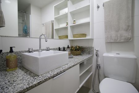Apartamento à venda com 129m², 4 quartos e 2 vagasBanheiro