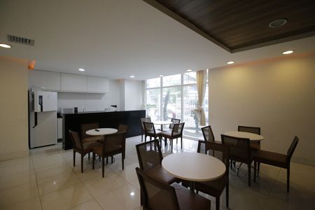Apartamento à venda com 129m², 4 quartos e 2 vagasÁrea comum - Salão de festas