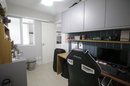 Apartamento à venda com 129m², 4 quartos e 2 vagasEscritório