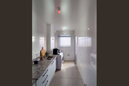 Cozinha de apartamento para alugar com 2 quartos, 55m² em Camaquã, Porto Alegre