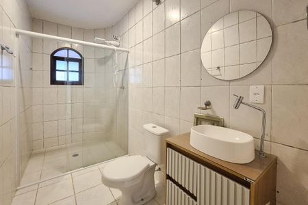 Casa para alugar com 100m², 3 quartos e 2 vagas Casa para alugar com 100m², 3 quartos e 2 vagasBanheiro Social