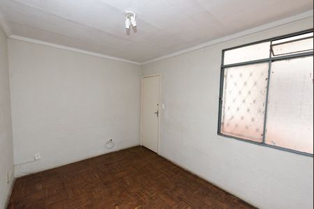 Sala de apartamento à venda com 2 quartos, 39m² em Industrial, Contagem