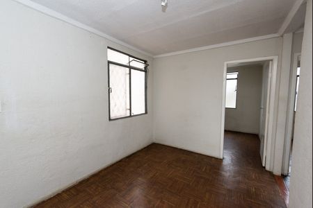 Sala de apartamento à venda com 2 quartos, 39m² em Industrial, Contagem