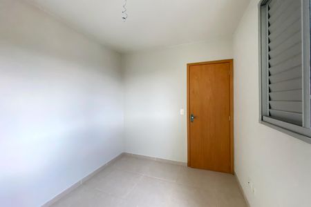 Apartamento à venda com 55m², 2 quartos e 2 vagas Apartamento à venda com 55m², 2 quartos e 2 vagasQuarto 2