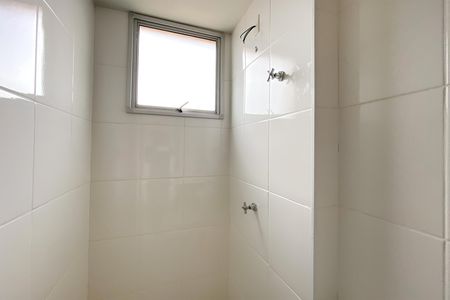 Apartamento à venda com 55m², 2 quartos e 2 vagas Apartamento à venda com 55m², 2 quartos e 2 vagasBanheiro