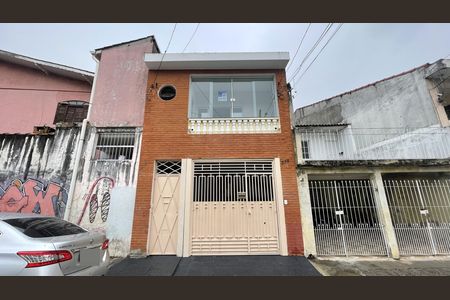 Casa para alugar com 105m², 3 quartos e sem vaga Casa para alugar com 105m², 3 quartos e sem vagaFachada+Placa