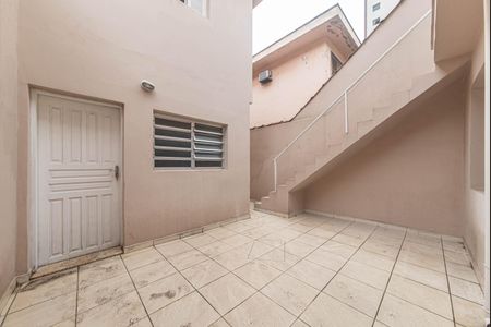 Casa para alugar com 170m², 3 quartos e 2 vagas Casa para alugar com 170m², 3 quartos e 2 vagasQuintal - Lavanderia