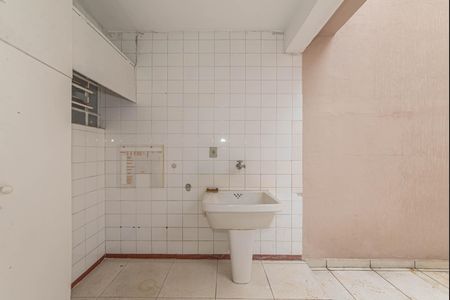 Casa para alugar com 170m², 3 quartos e 2 vagas Casa para alugar com 170m², 3 quartos e 2 vagasQuintal - Lavanderia