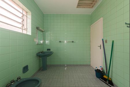 Casa para alugar com 170m², 3 quartos e 2 vagas Casa para alugar com 170m², 3 quartos e 2 vagasBanheiro